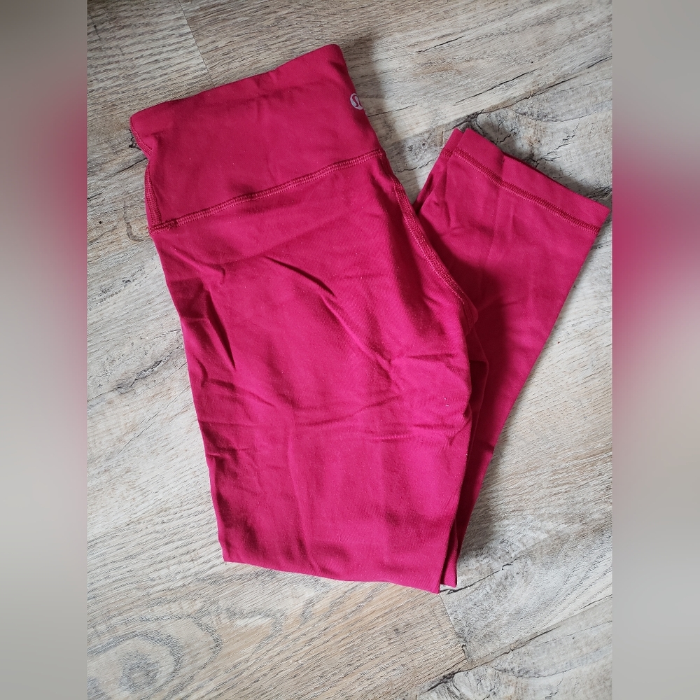 Lululemon crops